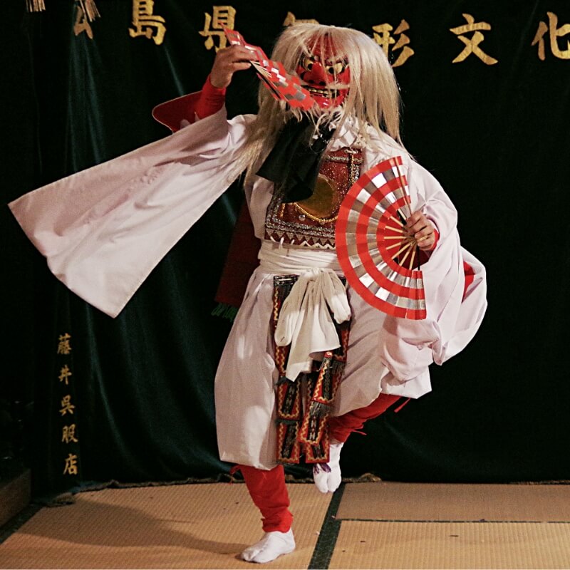 神石高原町の伝統芸能“神楽”の鑑賞
